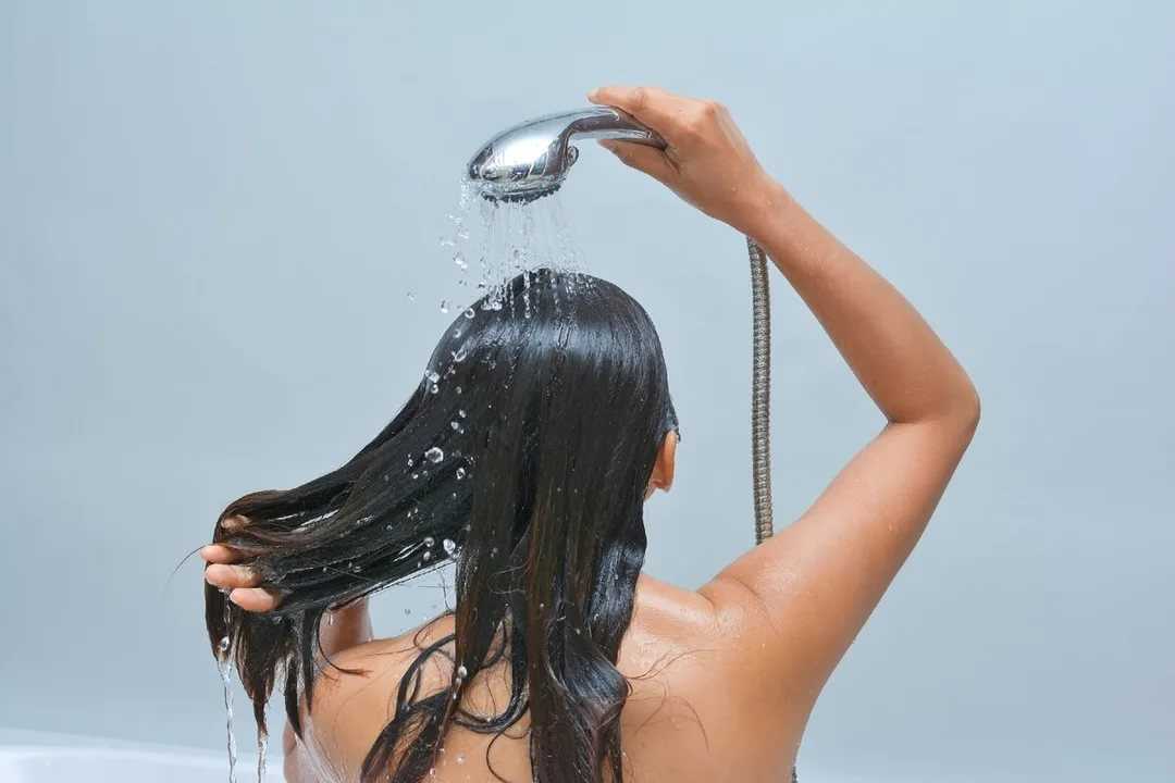 Ежедневное мытье головы отрицательно сказывается на состоянии волос - новости на newsland