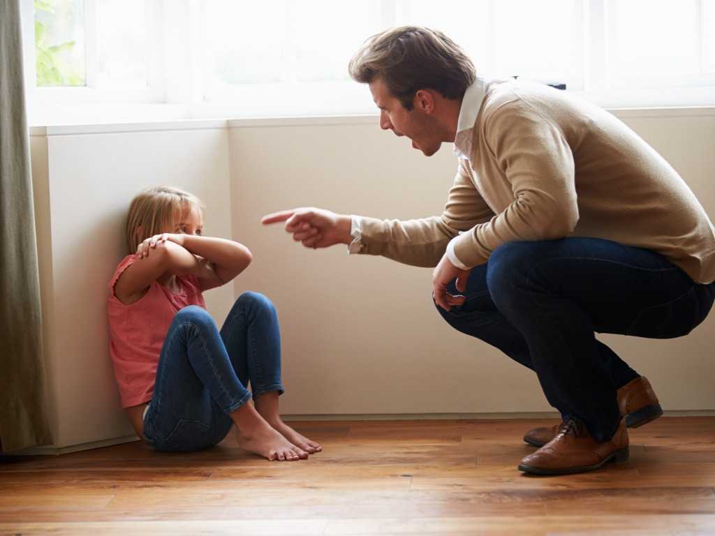 Взрослые дети не хотят общаться с родителями: почему и что делать