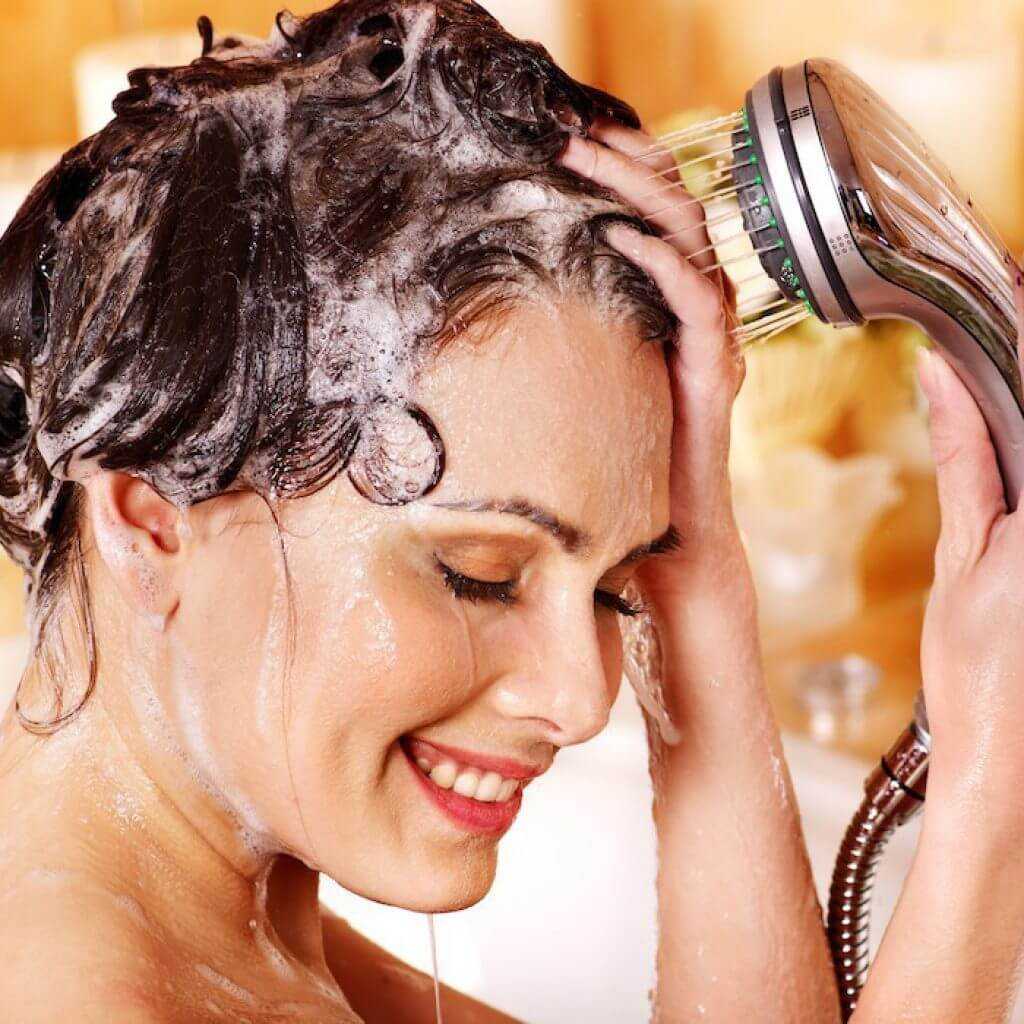 Нужно ли мыть голову перед окрашиванием волос хной