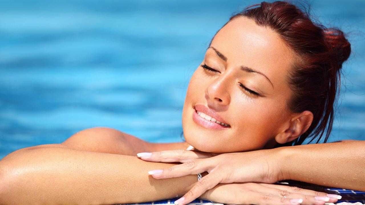 Как ухаживать за кожей лица летом: советы косметолога по уходу за телом в домашних условиях в летний период