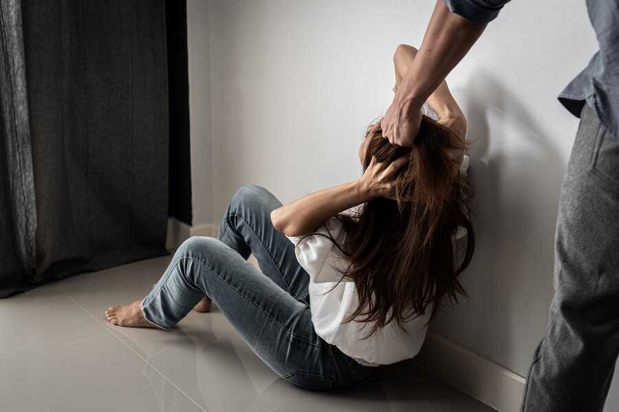 Женское насилие в семье — такое бывает? объясняет психолог станислав хоцкий