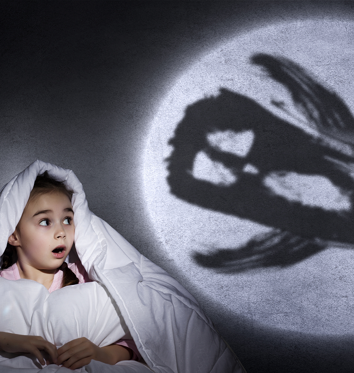 Ребенок боится темноты: почему и что делать, как побороть страх?
