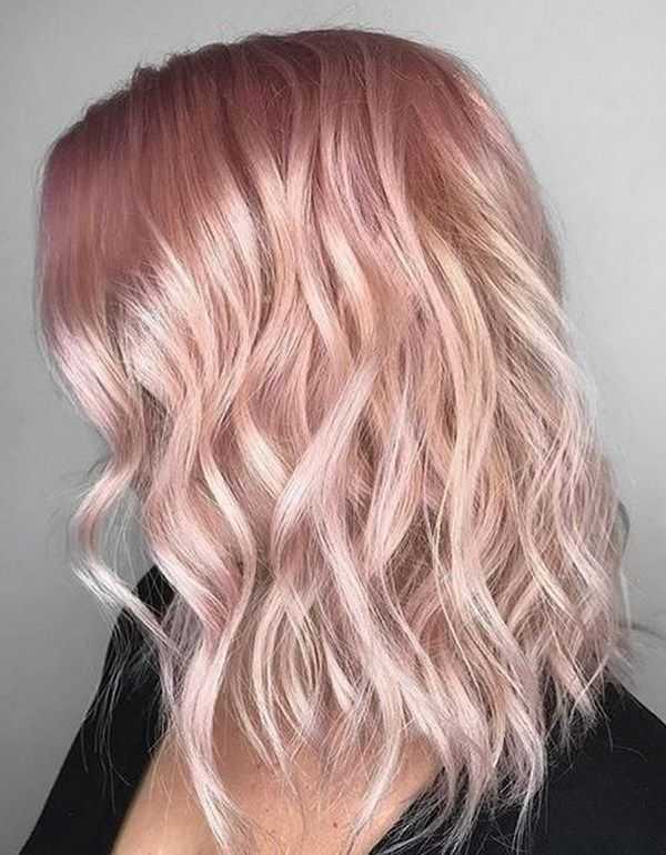 Розовые волосы – модный hair-тренд для девушек в 2021 году